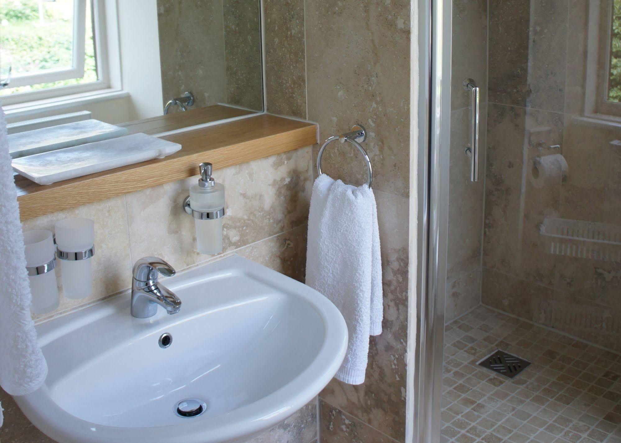May Cottage B&B Bed & Breakfast Bowness-on-Windermere