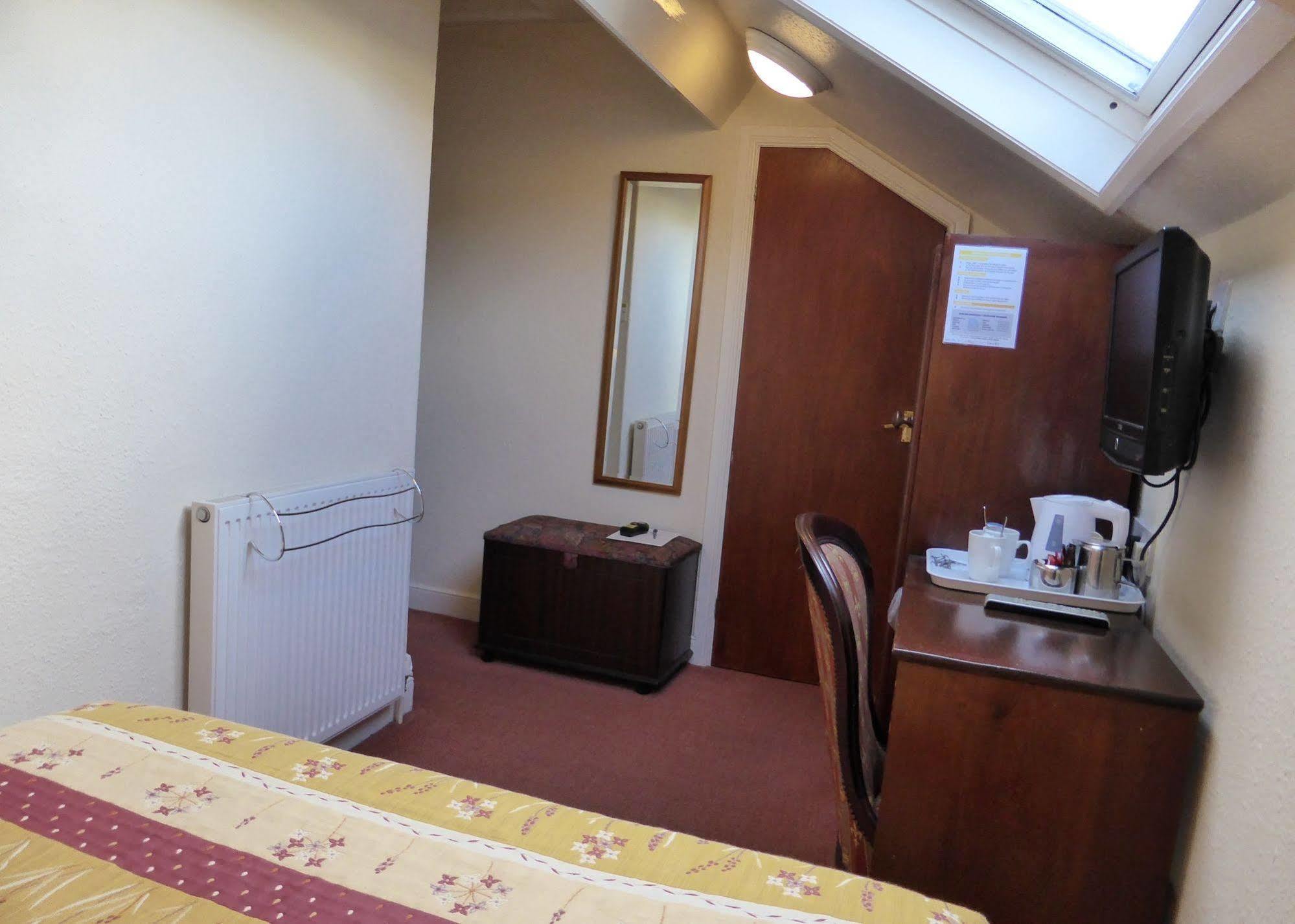 May Cottage B&B Bed & Breakfast 3*
